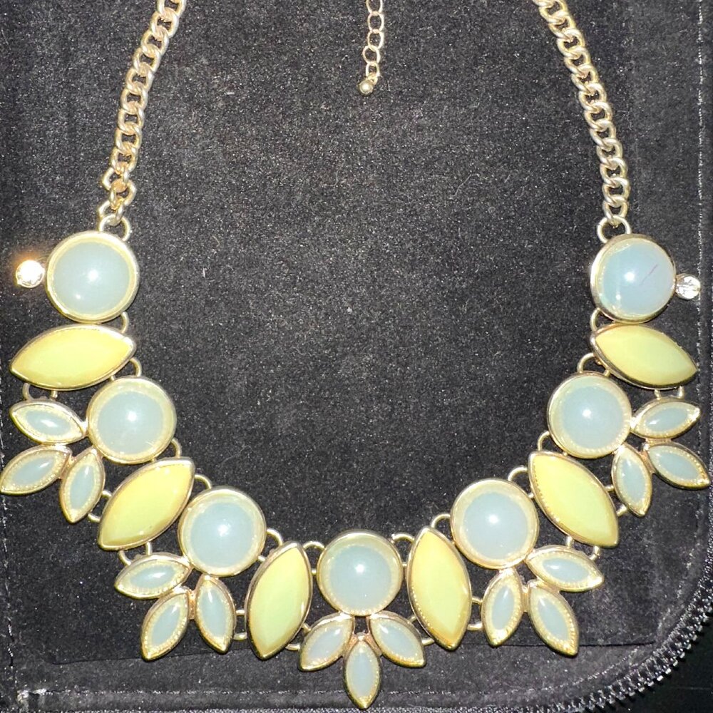 🟢🟡Boho Chic Statement Necklace Pastel Blue Green Gold Tone Chunky Collar Style